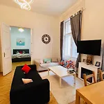 Modern 3Br In City Centre, 3 Min From Oktogon