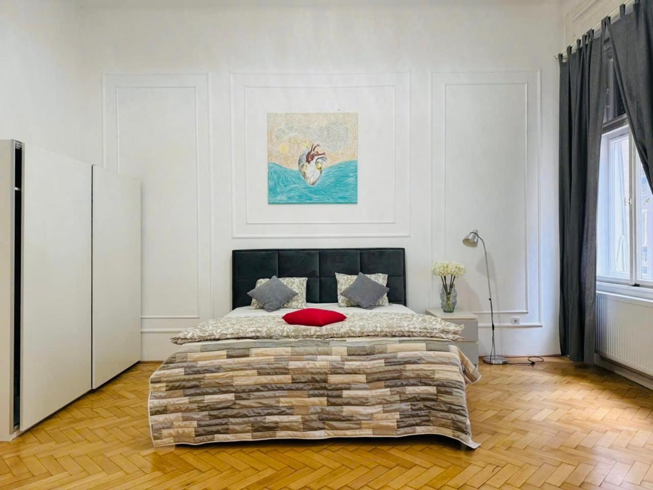 Appartement Modern 3br In Centre, 3 Min From Oktogon