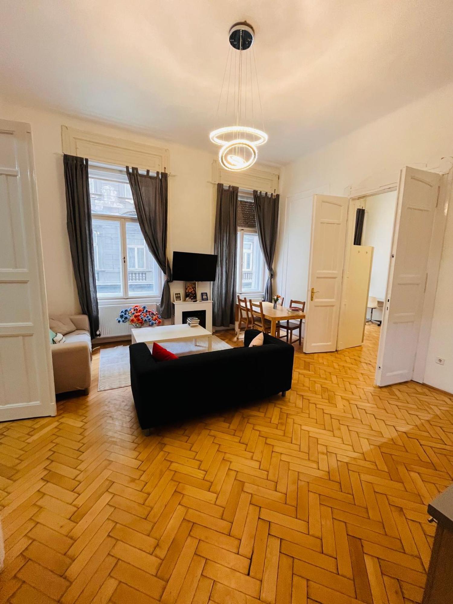 Modern 3br In Centre, 3 Min From Oktogon Appartement *
