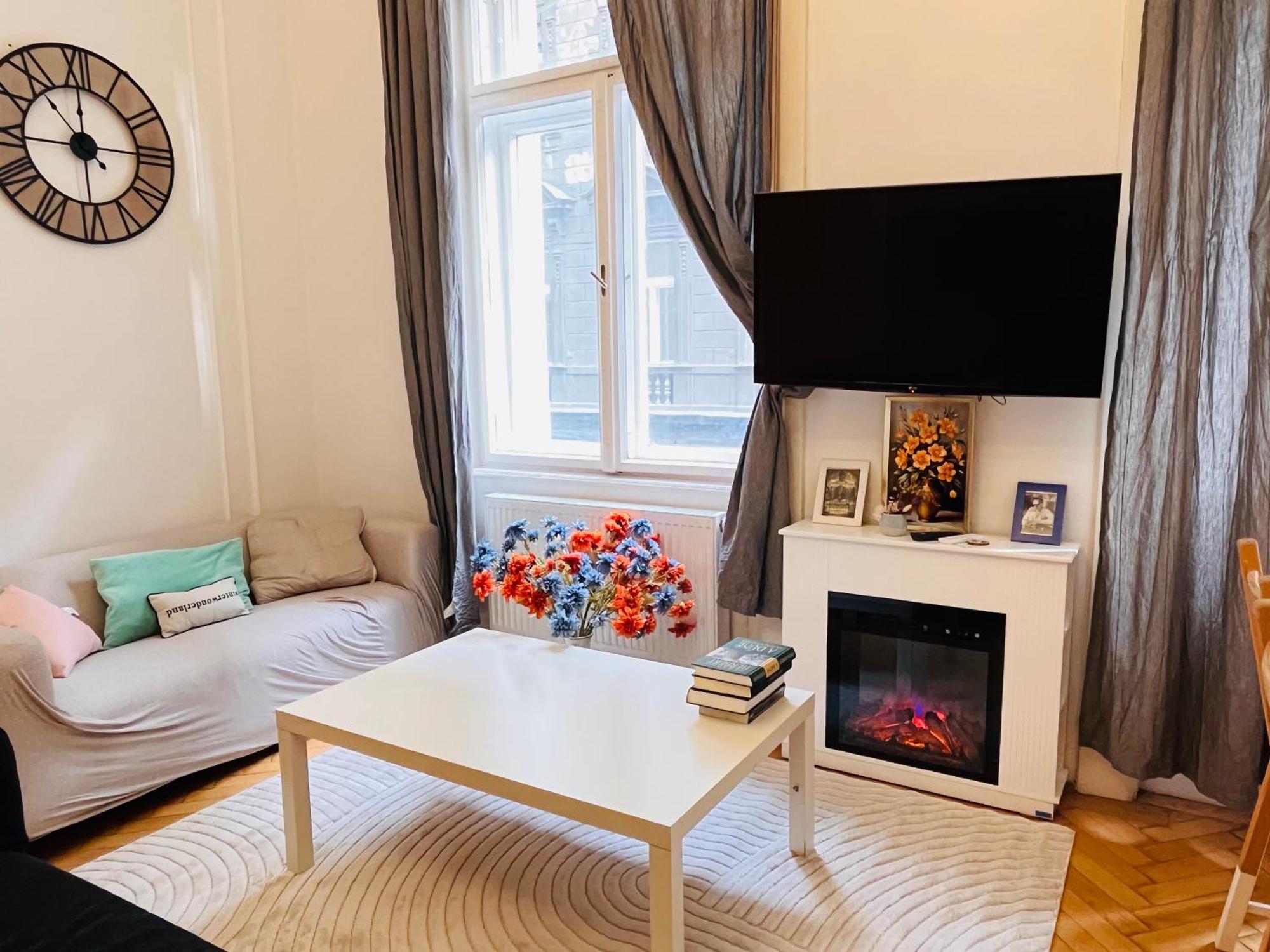 Appartement Modern 3br In Centre, 3 Min From Oktogon